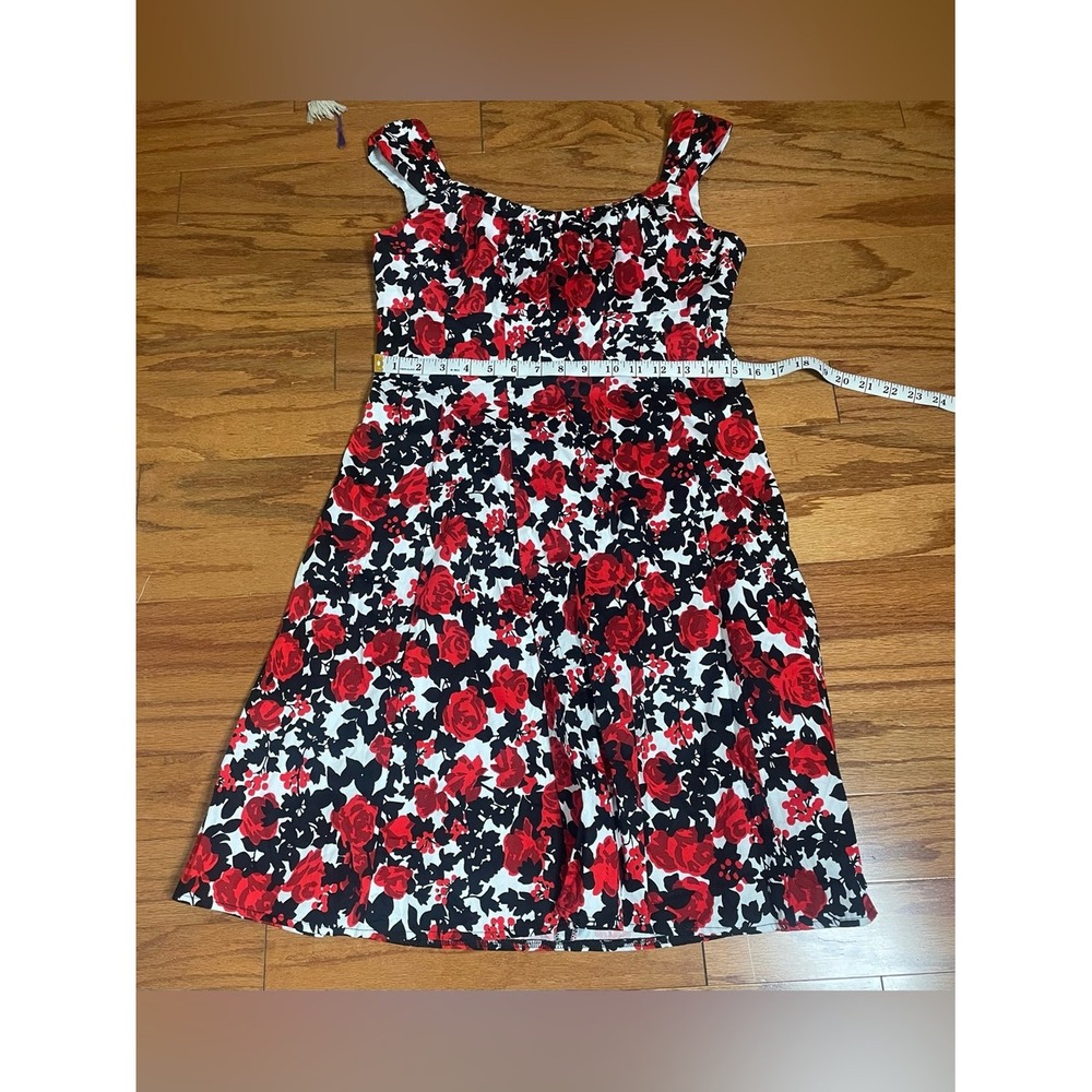 London Times Petites Red Rose Floral Fit and Flare Dress Sleeveless Size 10P - Picture 6 of 9